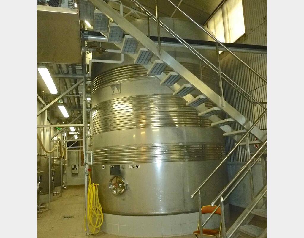 Cuve de stockage inox refroidie Provenance : agroalimentaire (champagne) Marque : ALFA LAVAL