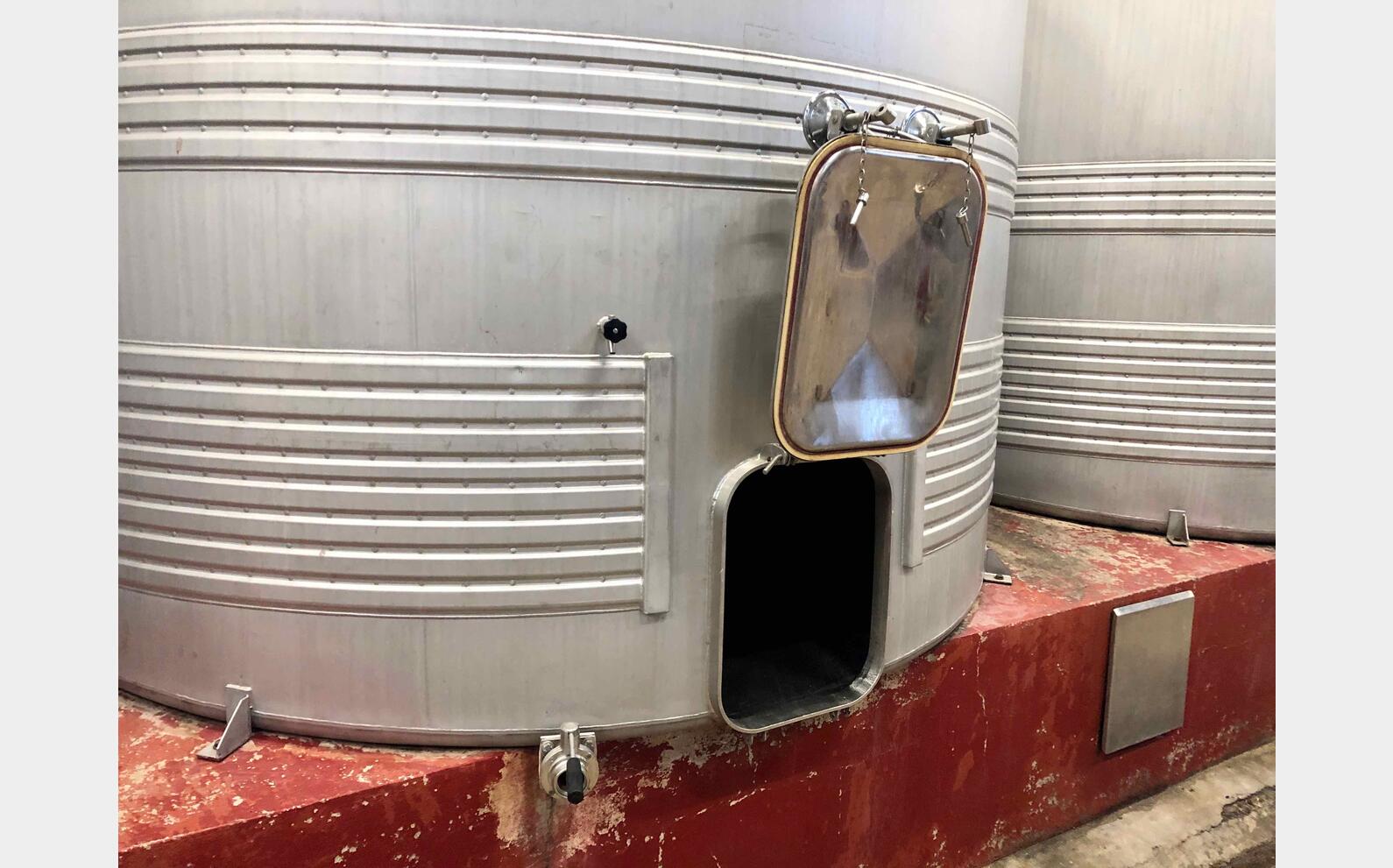 Cuve inox verticale avec ceintures de froid