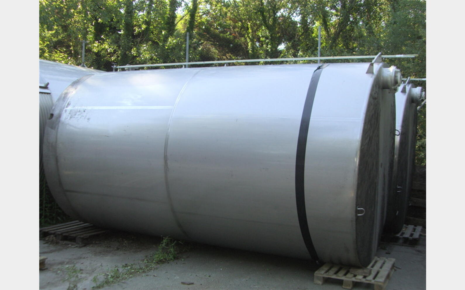 cuve stockage INOX 316 POURTOUR EN BAS DE CUVE
