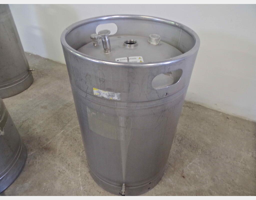Cuve de stockage en inox - Volume : 225 litres