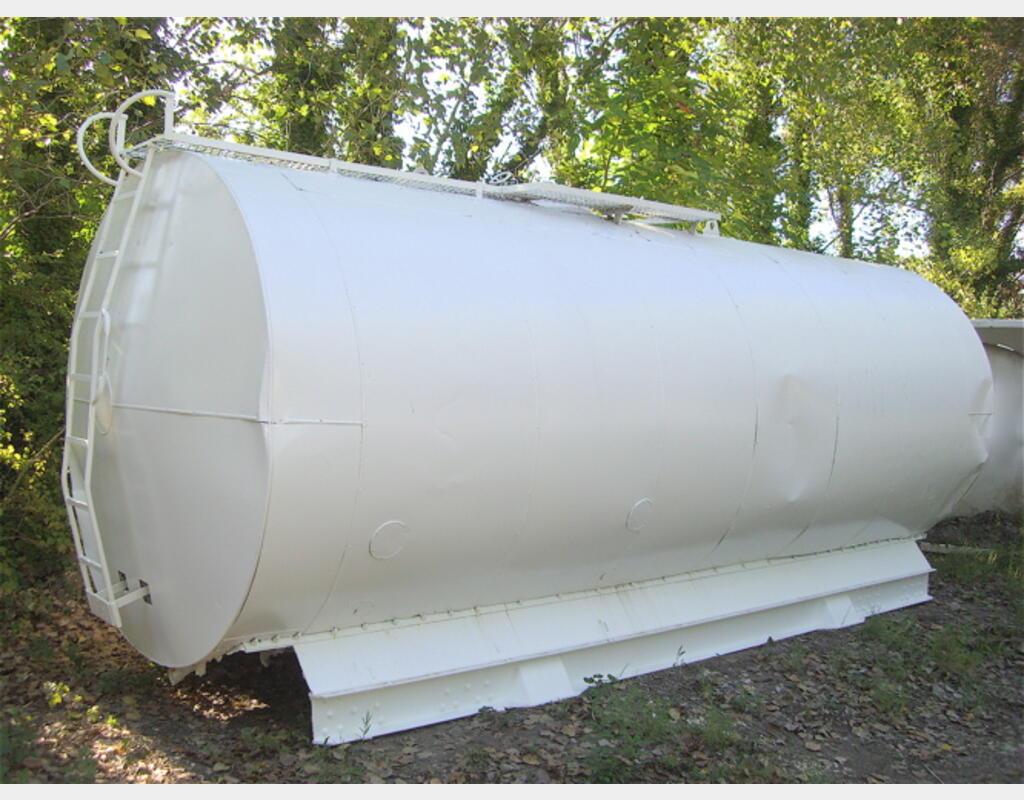 Cuve acier de 25m3 , isolée