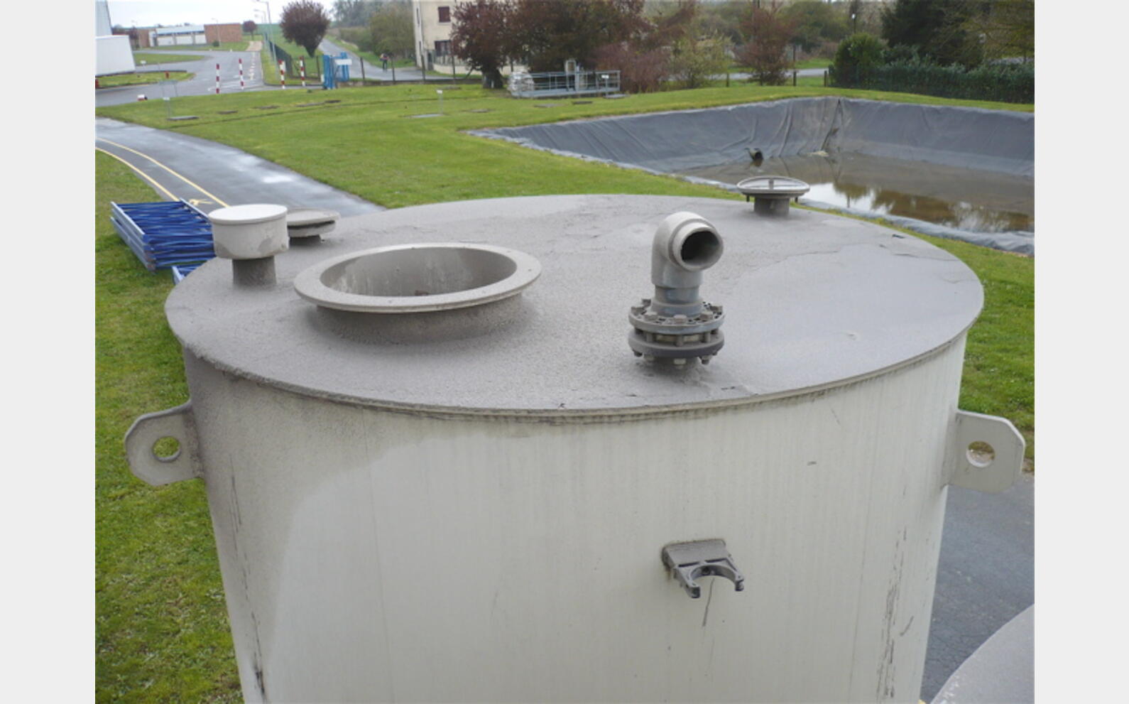 cuve de stockage PPH 11 500 L cylindrique verticale fond plat