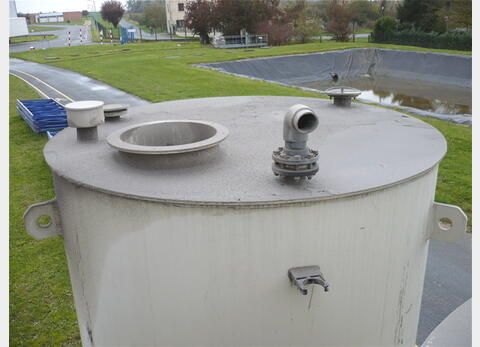 cuve de stockage PPH 11 500 L cylindrique verticale fond plat