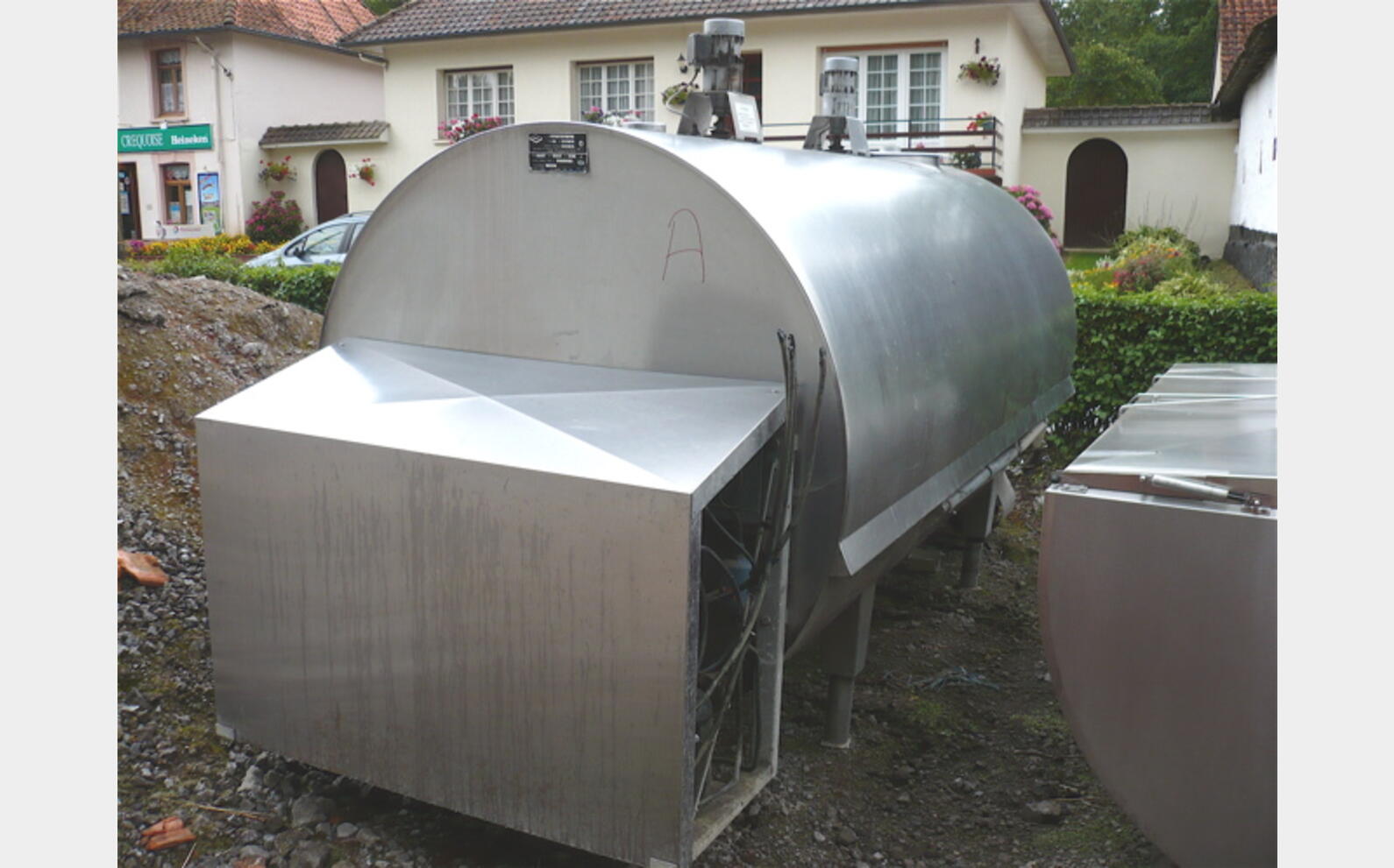 Cuve stockage INOX isol&eacute;e Volume : 4.140 litres