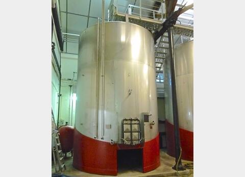 Cuve INOX serpentin int&eacute;rieur Volume : 375 HL (37500 litres)