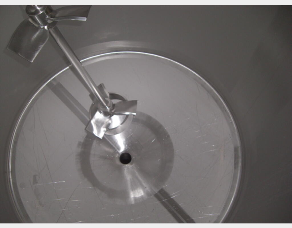 cuve INOX 316 L - isolée, agitée