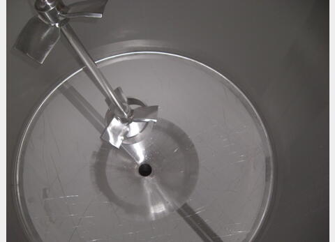 Cuve inox 316L agit&eacute;e, isol&eacute;e volume : 500 litres marque : PIERRE GUERIN