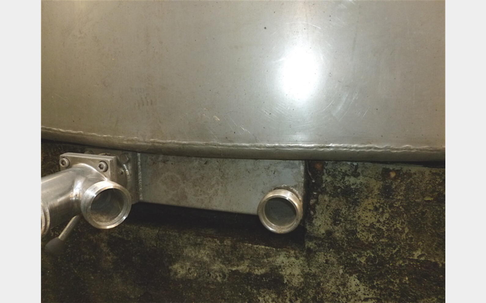 Cuve stockage INOX 316 sur socle Agroalimentaire Marque : PIERRE GUERIN