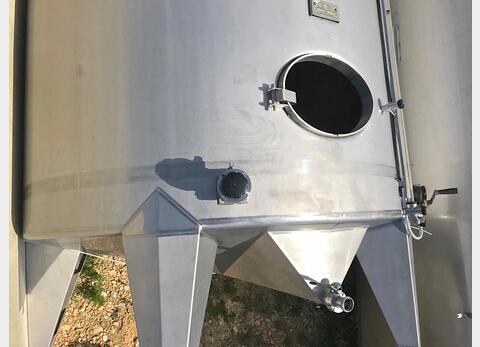 Cuve Inox cylindrique verticale capacit&eacute; : 135 hls