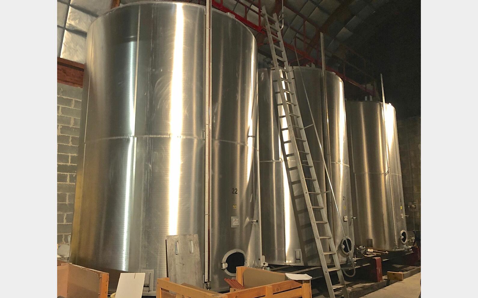 cuve inox cylindrique Volume : 32000 litres (320 hls)