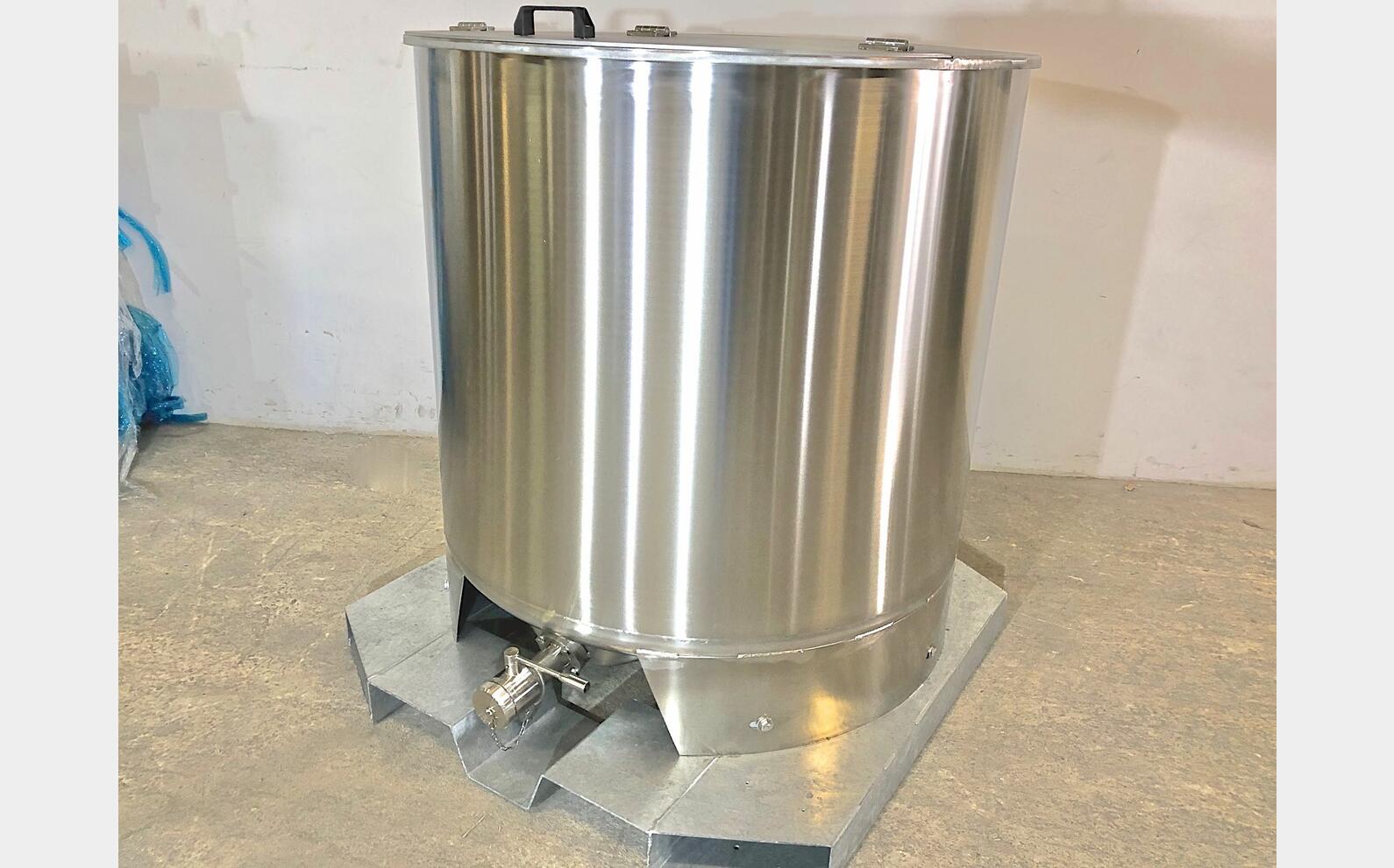 304 stainless steel tank - SBPM1000 9 HL (904 liters) ARSILAC