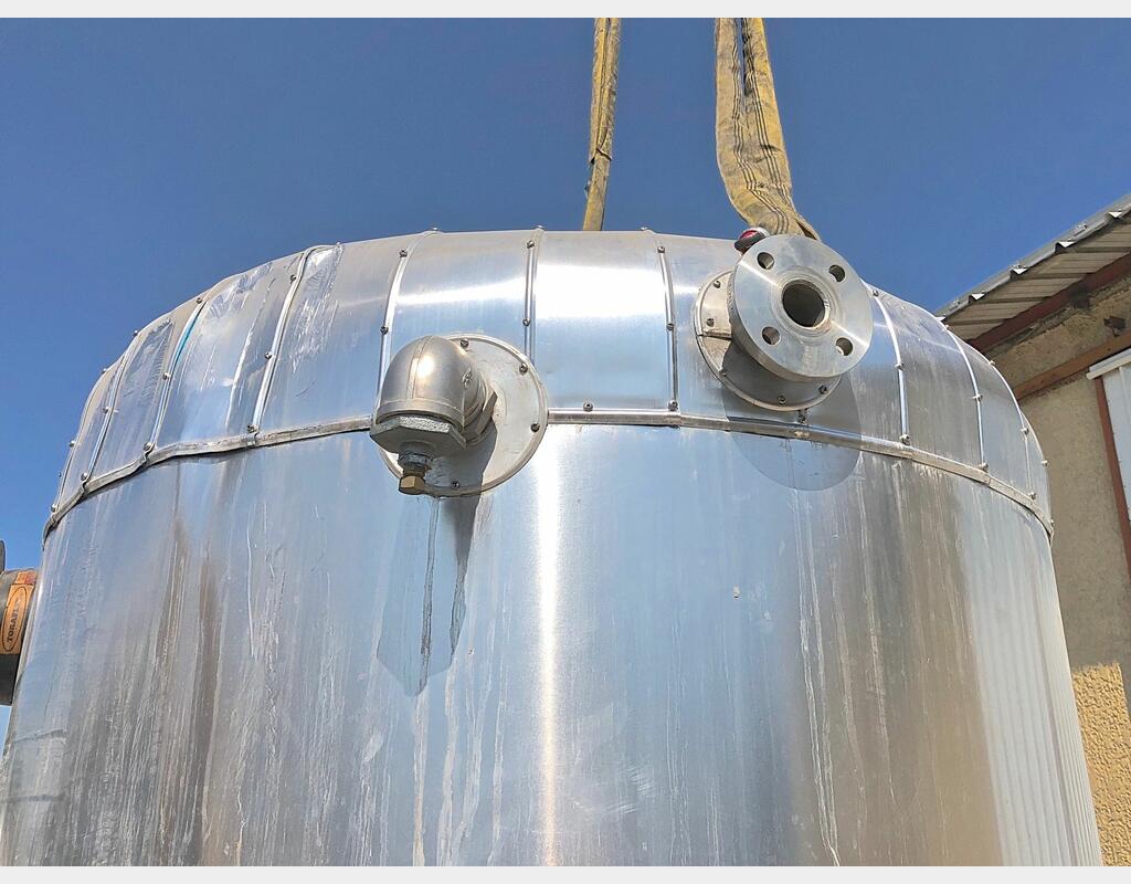 Insulated stainless steel storage tank - Volume: 3.000 liters