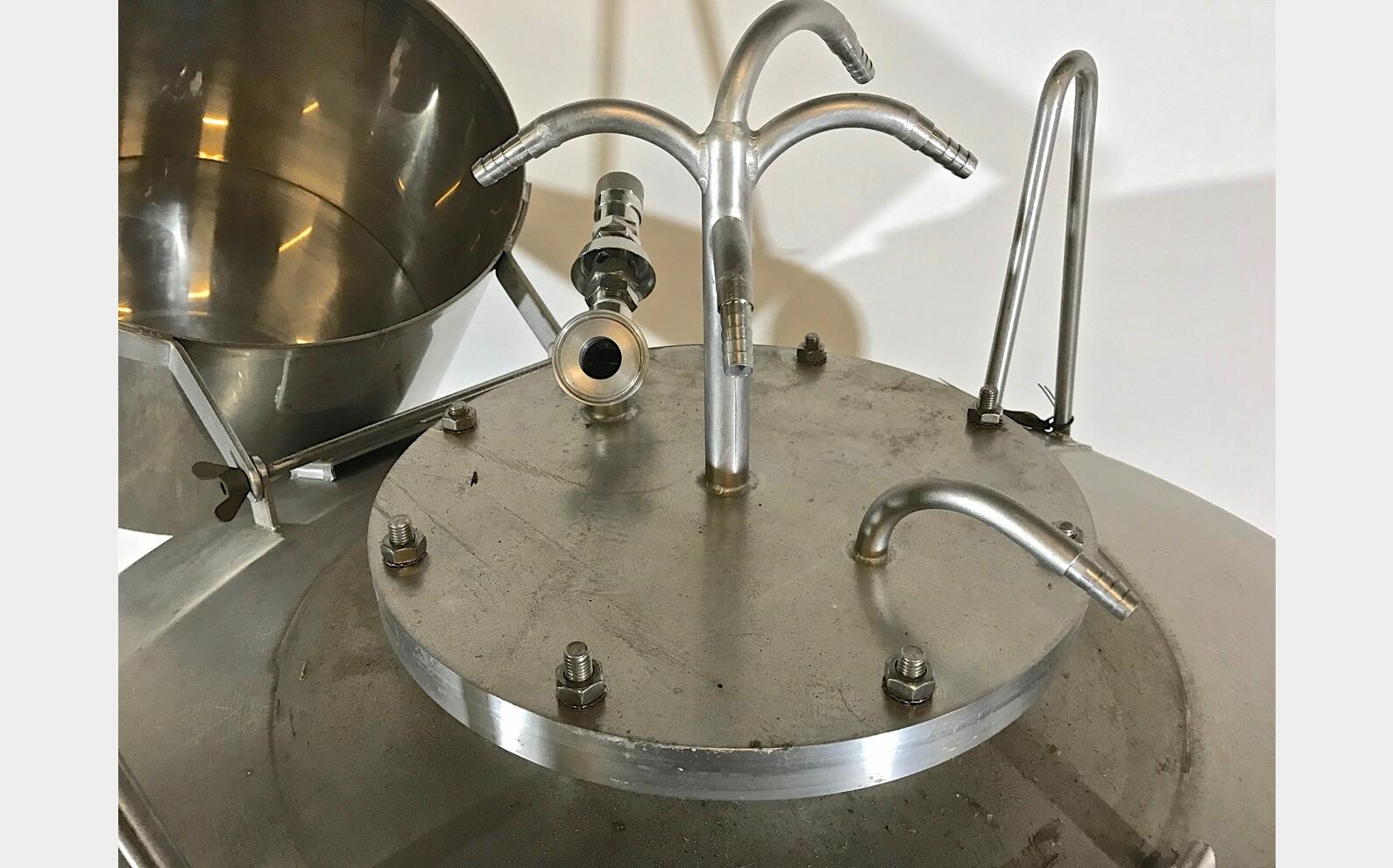 Cuve inox de stockage cylindrique