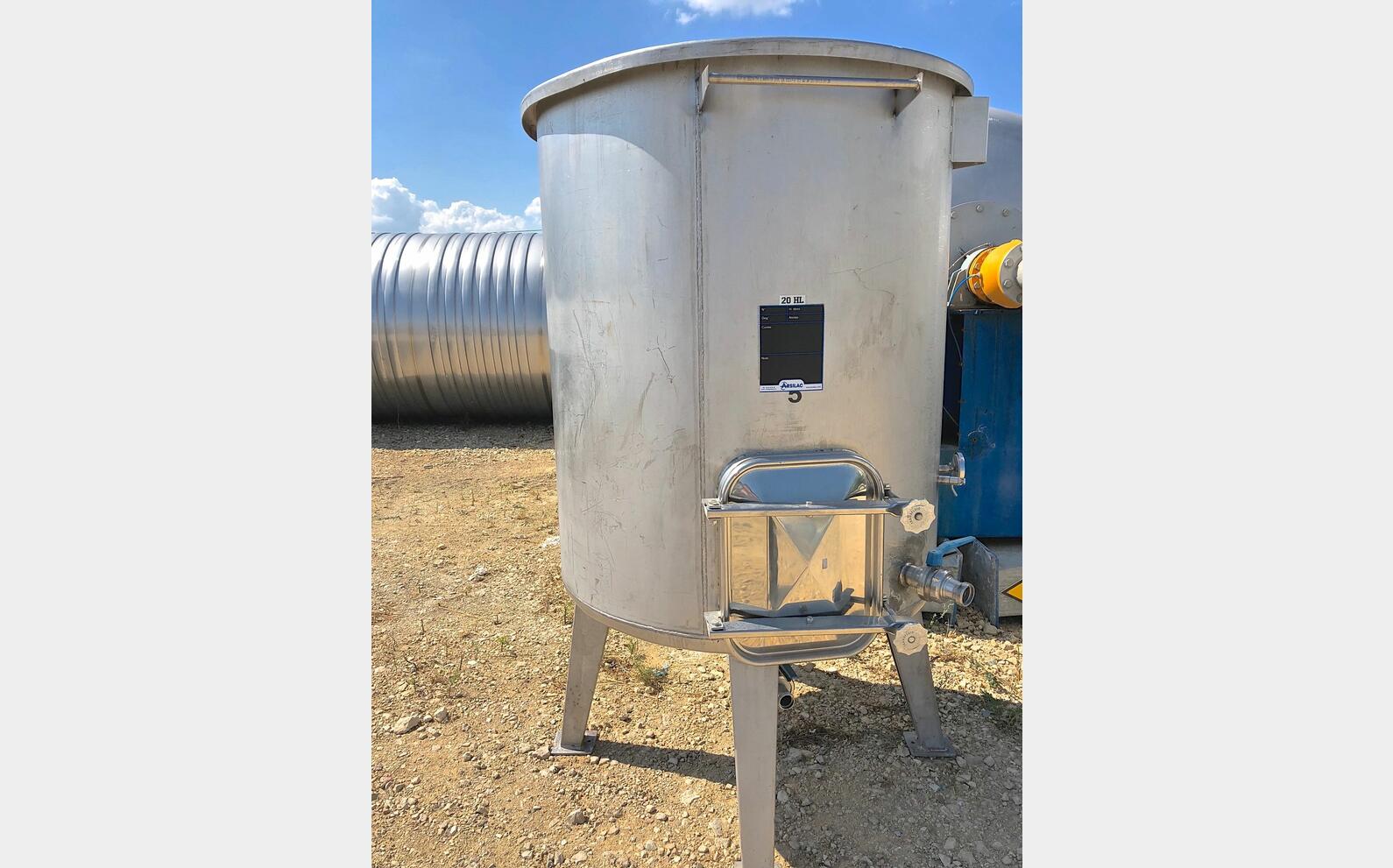 Cuve inox &agrave; chapeau flottant