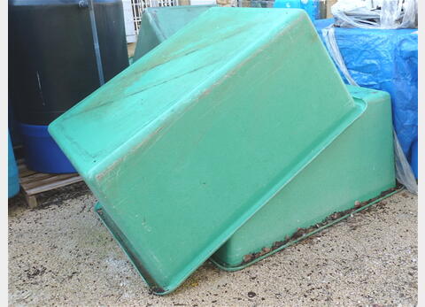 Bac Ch&eacute;mo polyester PFV Volume : 1500 litres (15 HL)