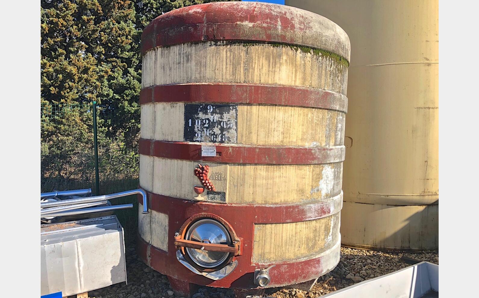Cuve stockage B&eacute;ton Volume : 10.200 Litres Vinicole