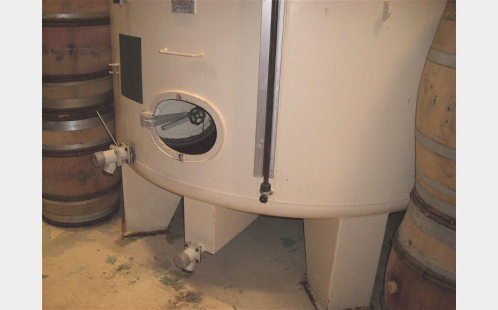 Cuve Acier Emaill&eacute; 260 Hls