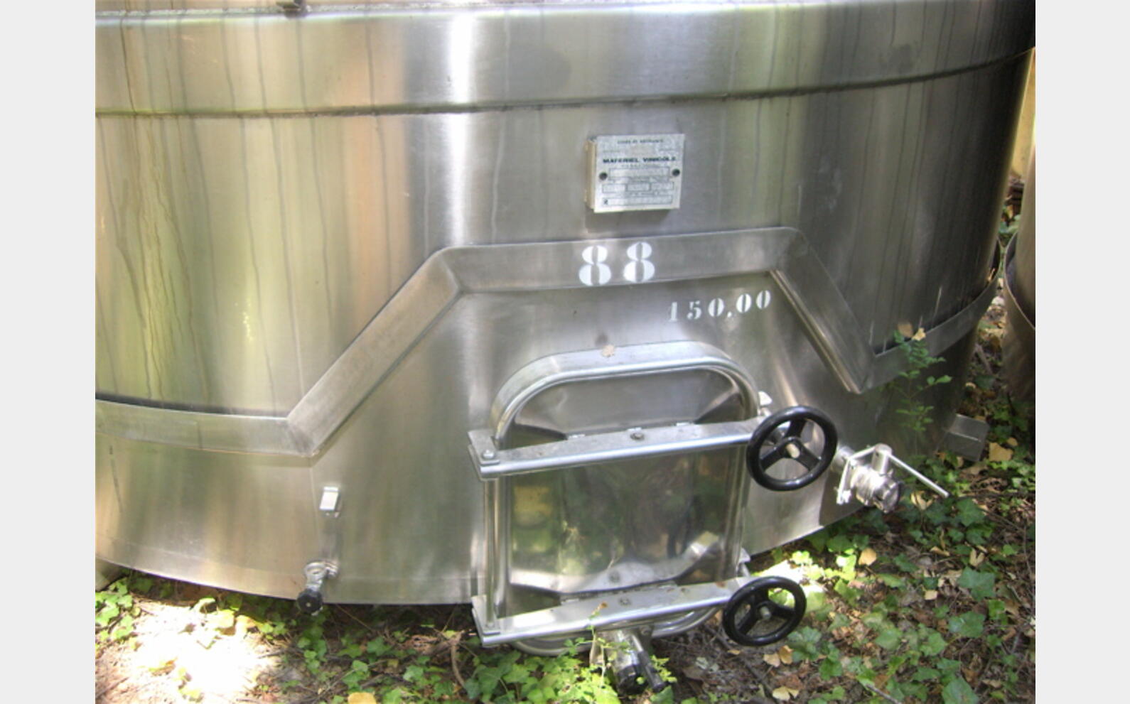 Cuve inox sur pieds, circuit coquill&eacute;