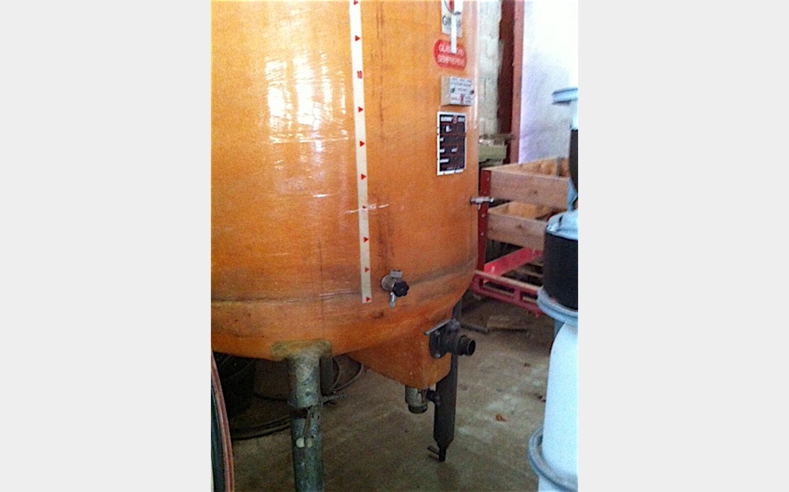 cuve polyester &agrave; chapeau flottant de 30 hls