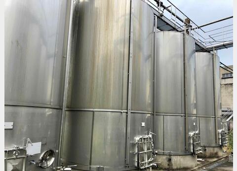 Stainless steel storage tank on raft - 400 HL (40 000 Liters)