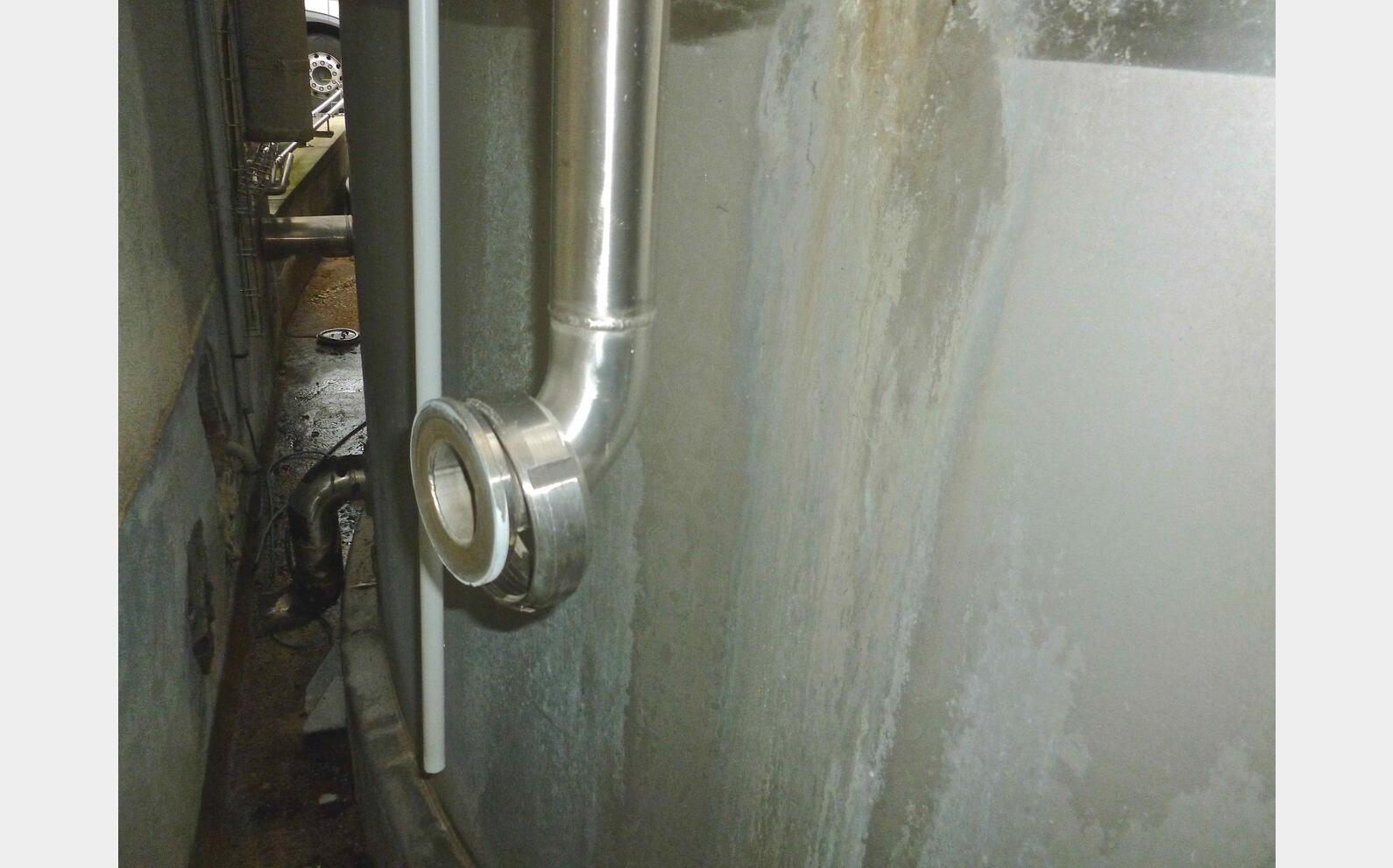 Cuve inox cylindrique verticale