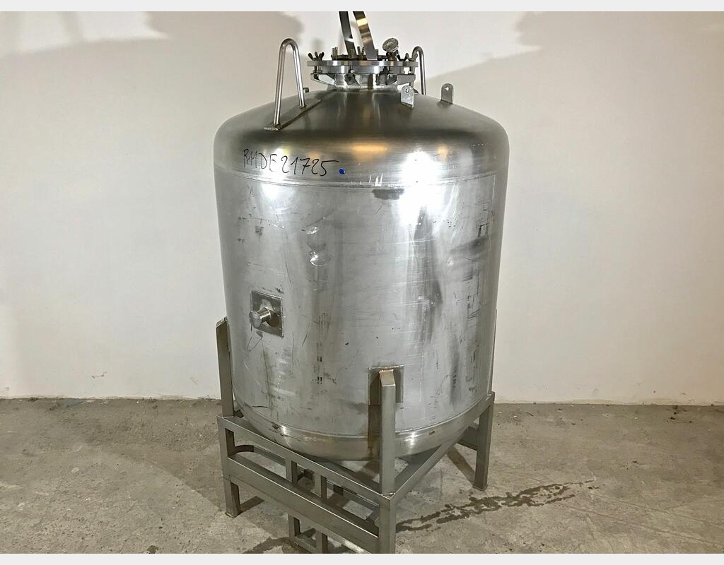 Cuve inox de stockage cylindrique