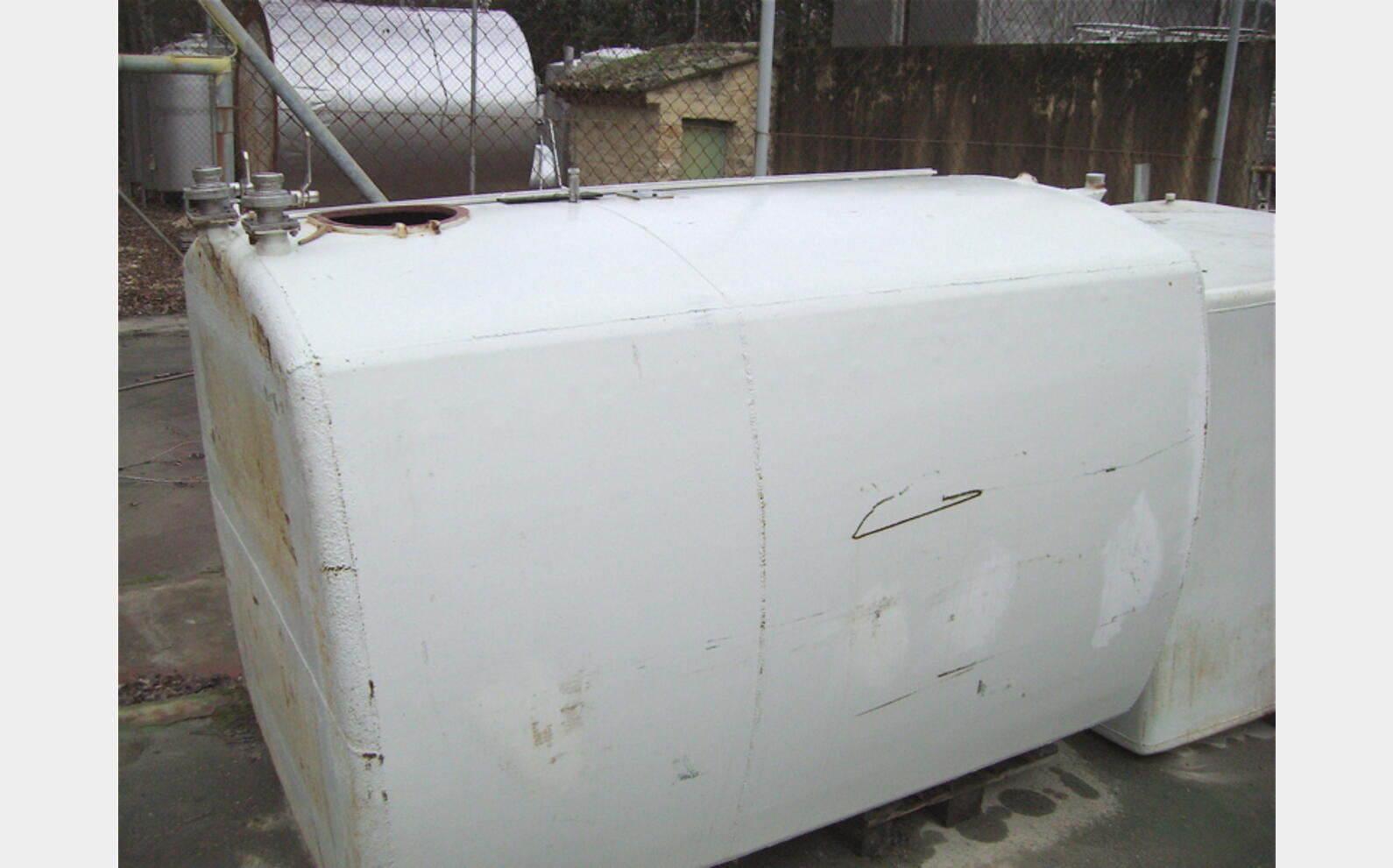 5.600 L 5.600 Litres Vinicole