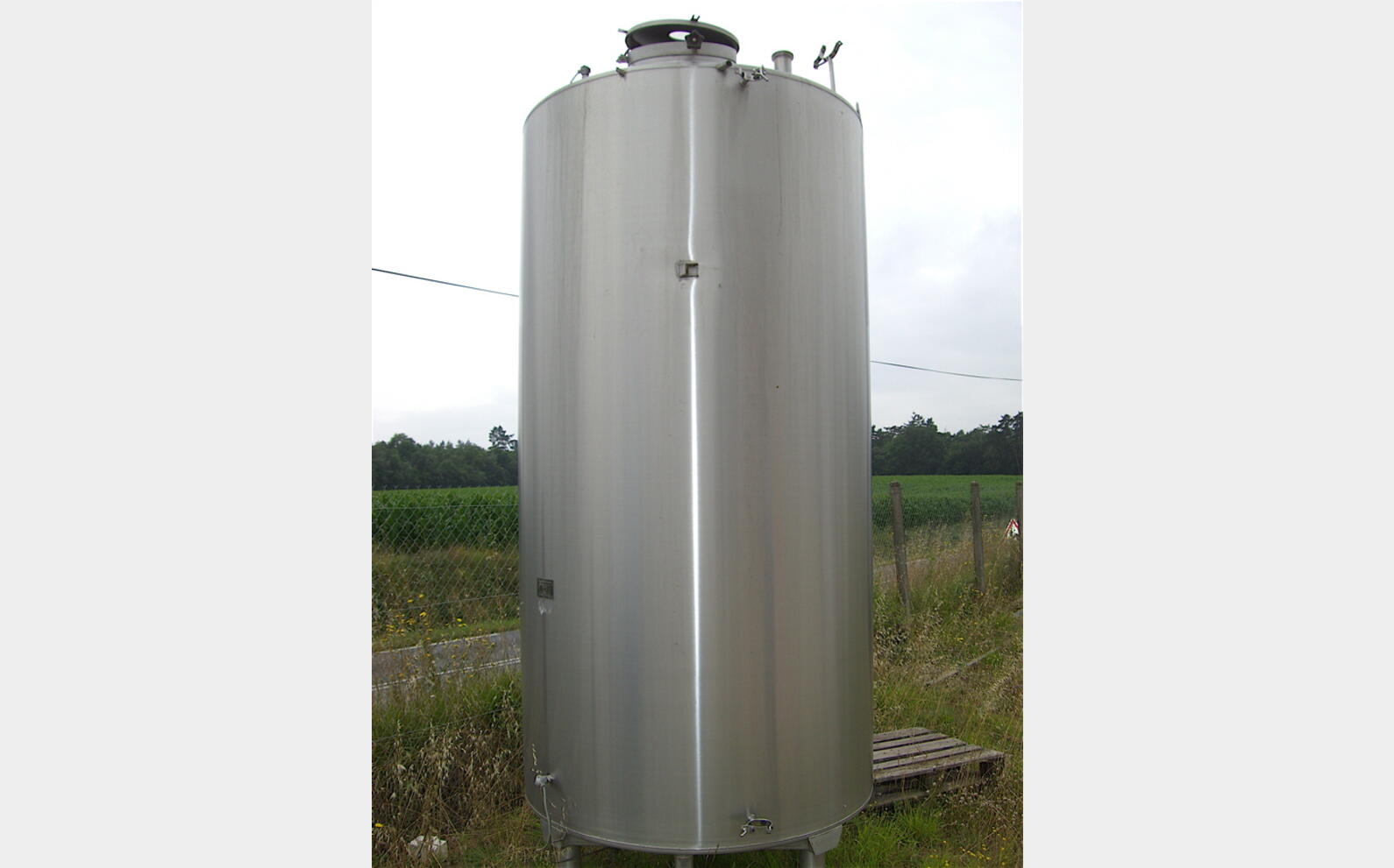 Cuve inox304 de stockage, occasion 5.870 Litres Agroalimentaire, PIERRE GUERIN