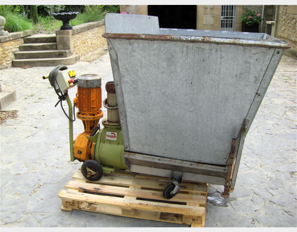 Pompe à Marc de marque PMH - 8 m3/h environ