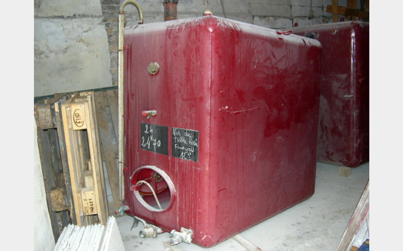 2.500 L 2.500 Litres Vinicole, FONQUERNE
