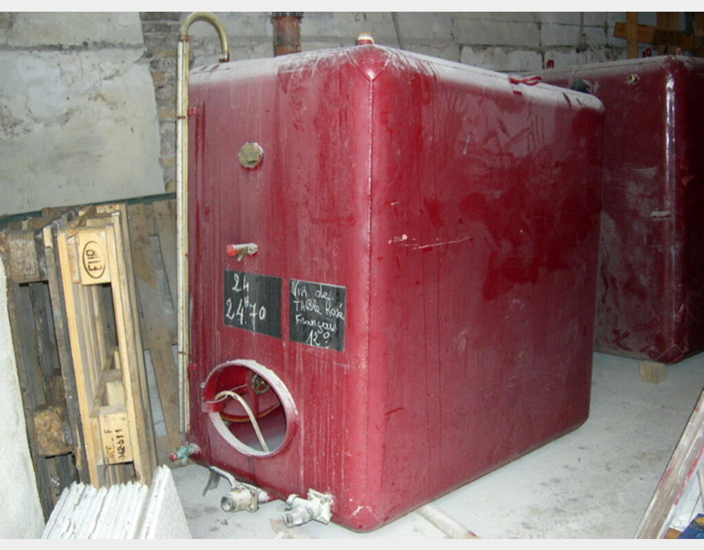 2.500 L 2.500 Litres Vinicole, FONQUERNE