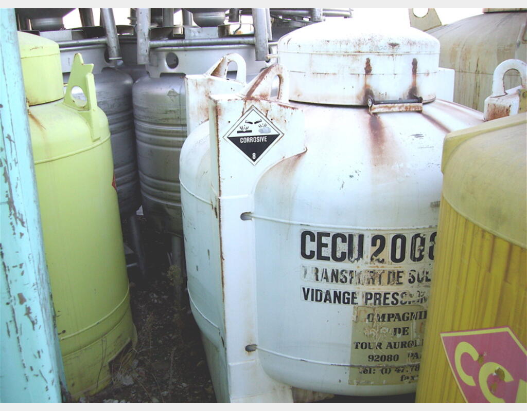 2.041 L 2.041 Litres Chimie, BSI