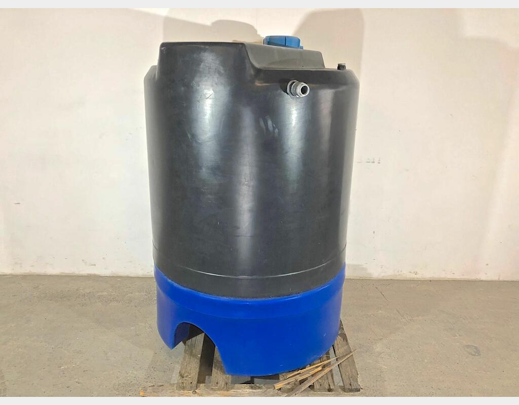 Cuve de stockage, PEHD - Cylindrique sur jupe