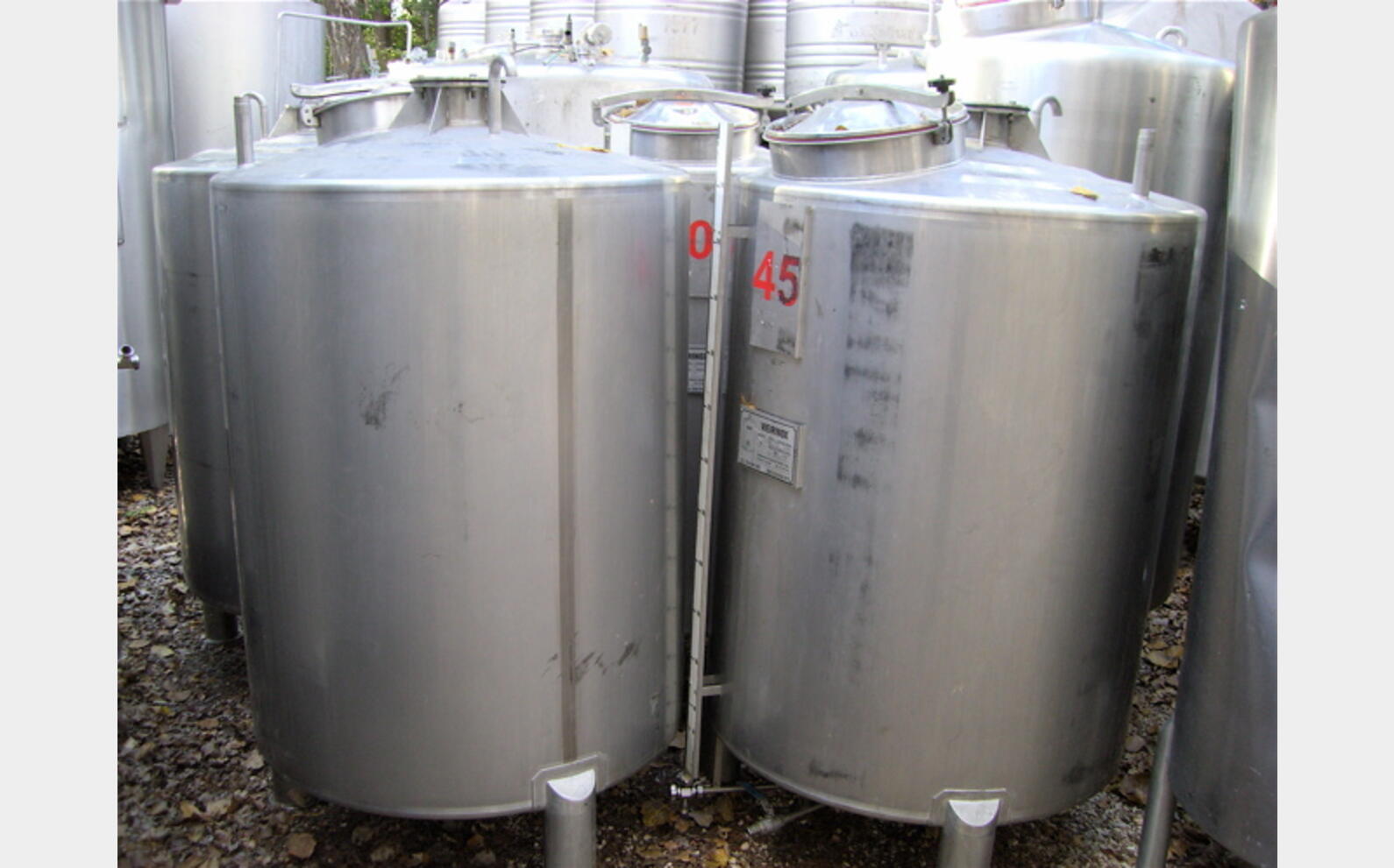 Cuve de stockage, INOX 304L - Cylindrique verticale sur pieds