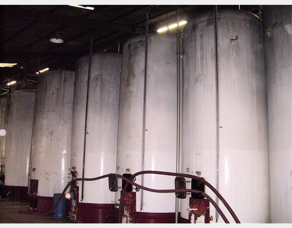 30.000 L 30.000 litres cylindrique verticale sur jupe