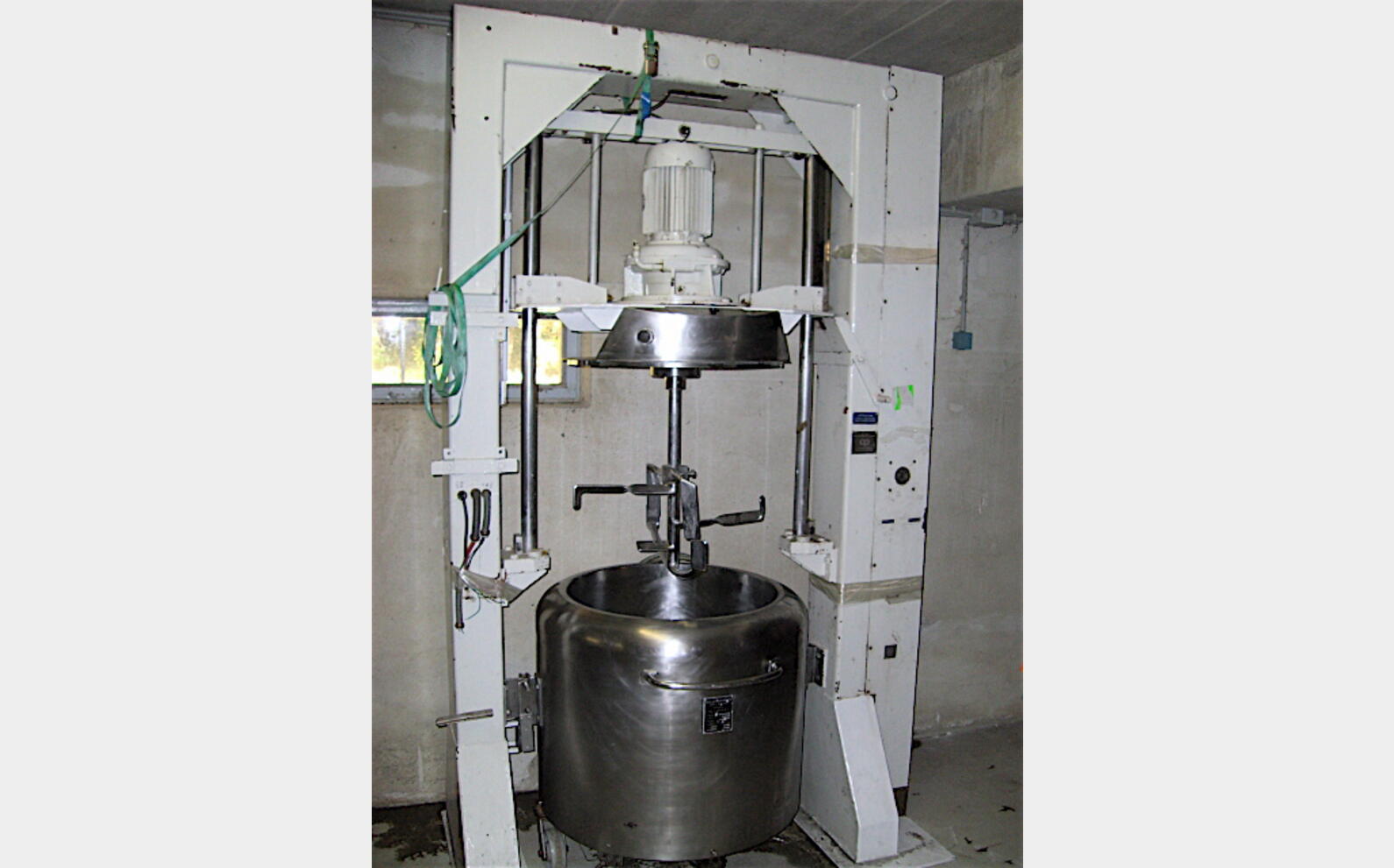 0100 / Cuve INOX d'occasion 230 Litres Pharmaceutique, EMONNOT