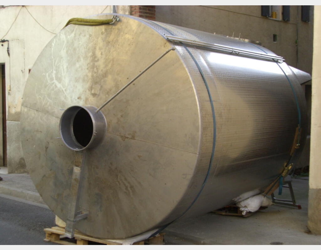 Cuve Inox304L de stockage, occasion Volume : 20.000 Litres Agroalimentaire , de marque STAI