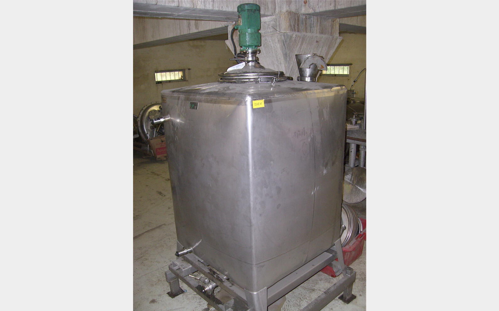 1.300 L 1.300 Litres Agroalimentaire, 3C
