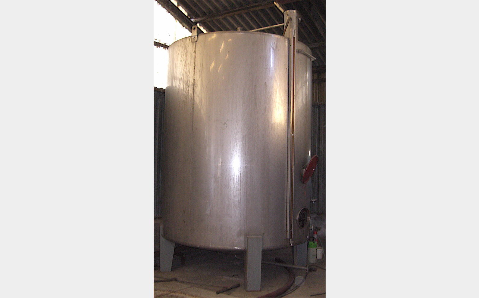 16.700 L 16.700 Litres Vinicole