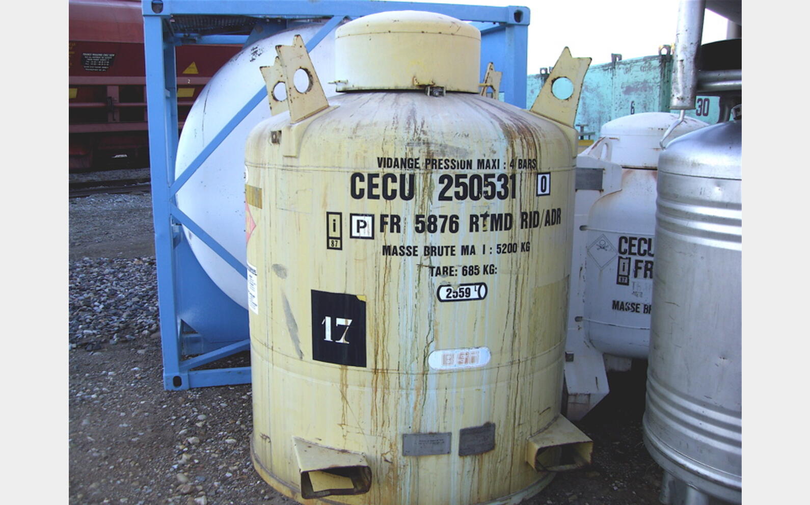 2.559 L 2.559 Litres Chimie, BSI