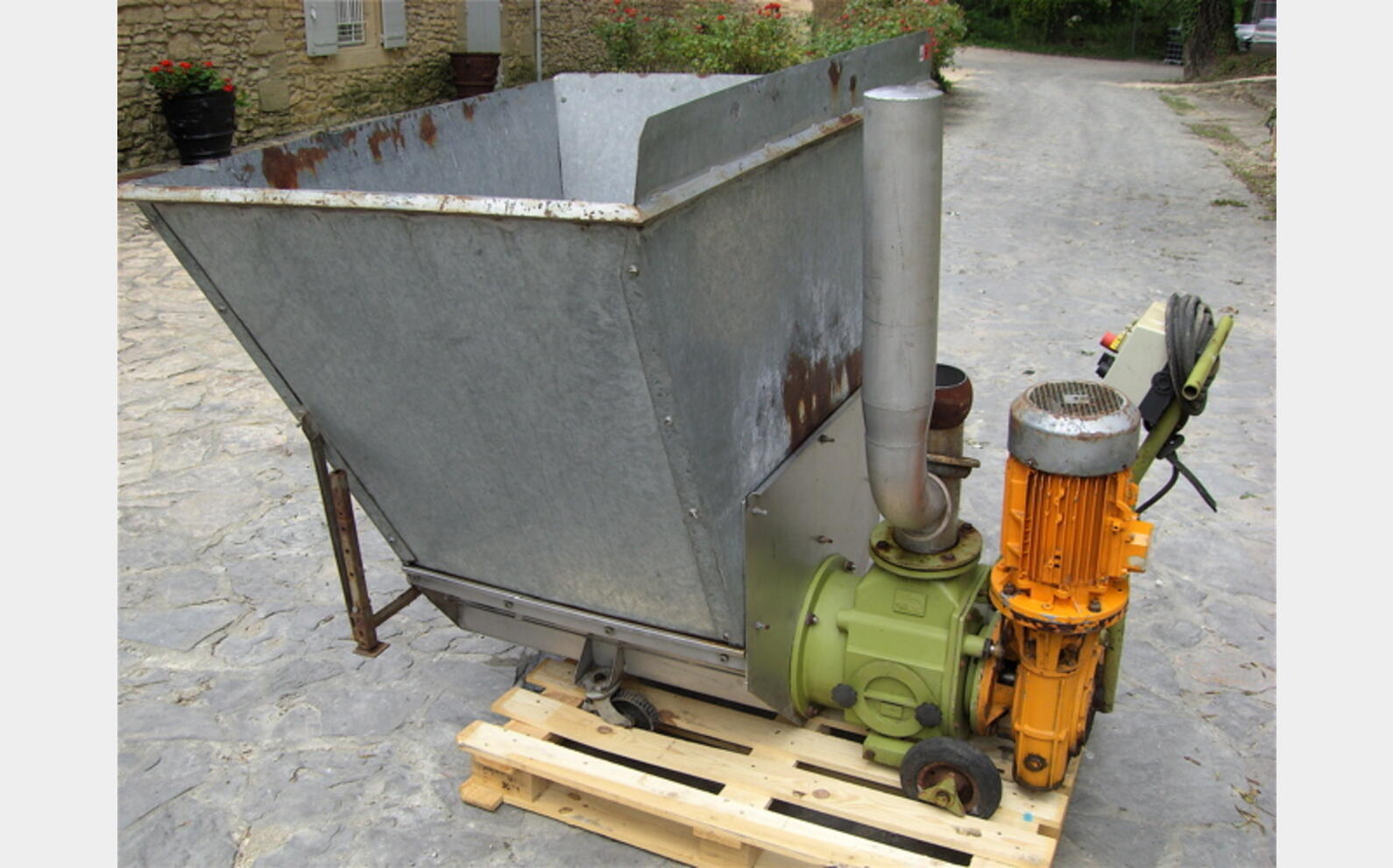 Pompe &agrave; marc
