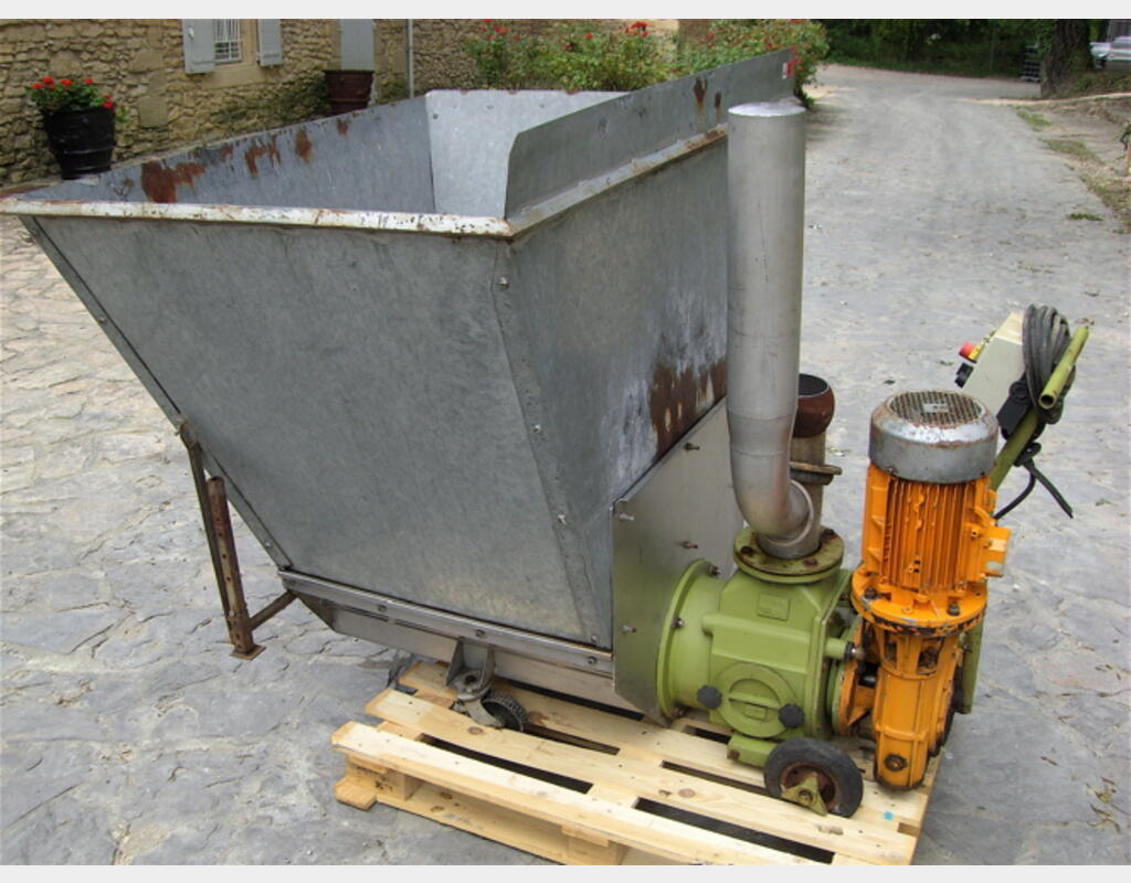 Pompe à Marc de marque PMH - 8 m3/h environ