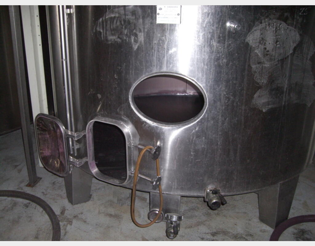 Cuve de stockage , INOX 304 L - Fond conique sur pieds