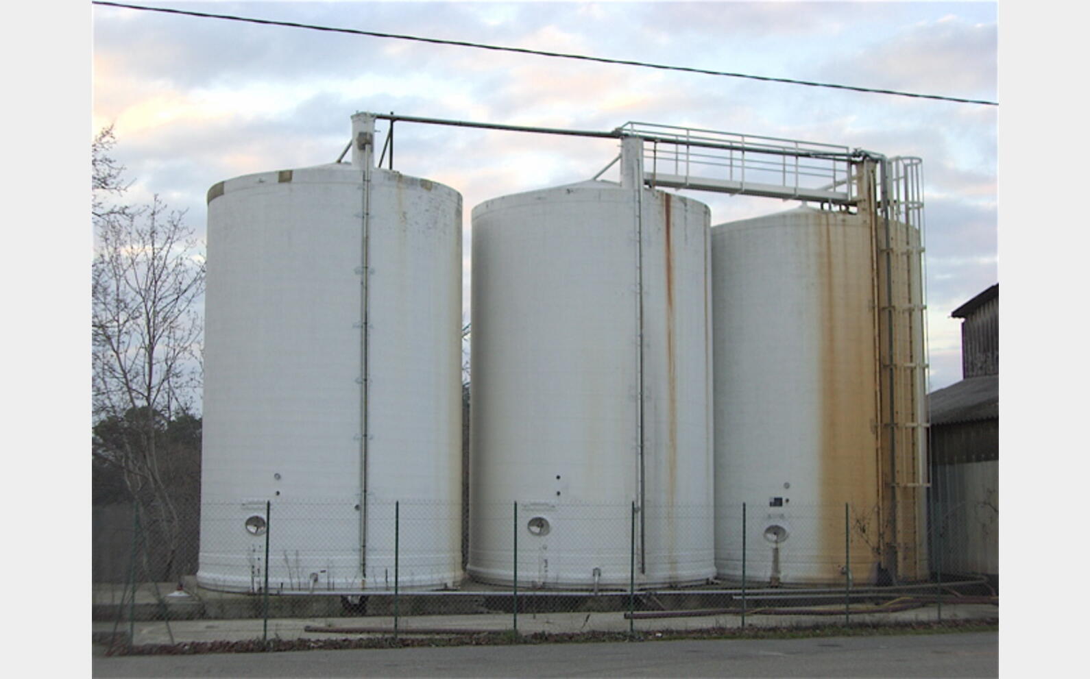 150.000 L 150.000 Litres Vinicole