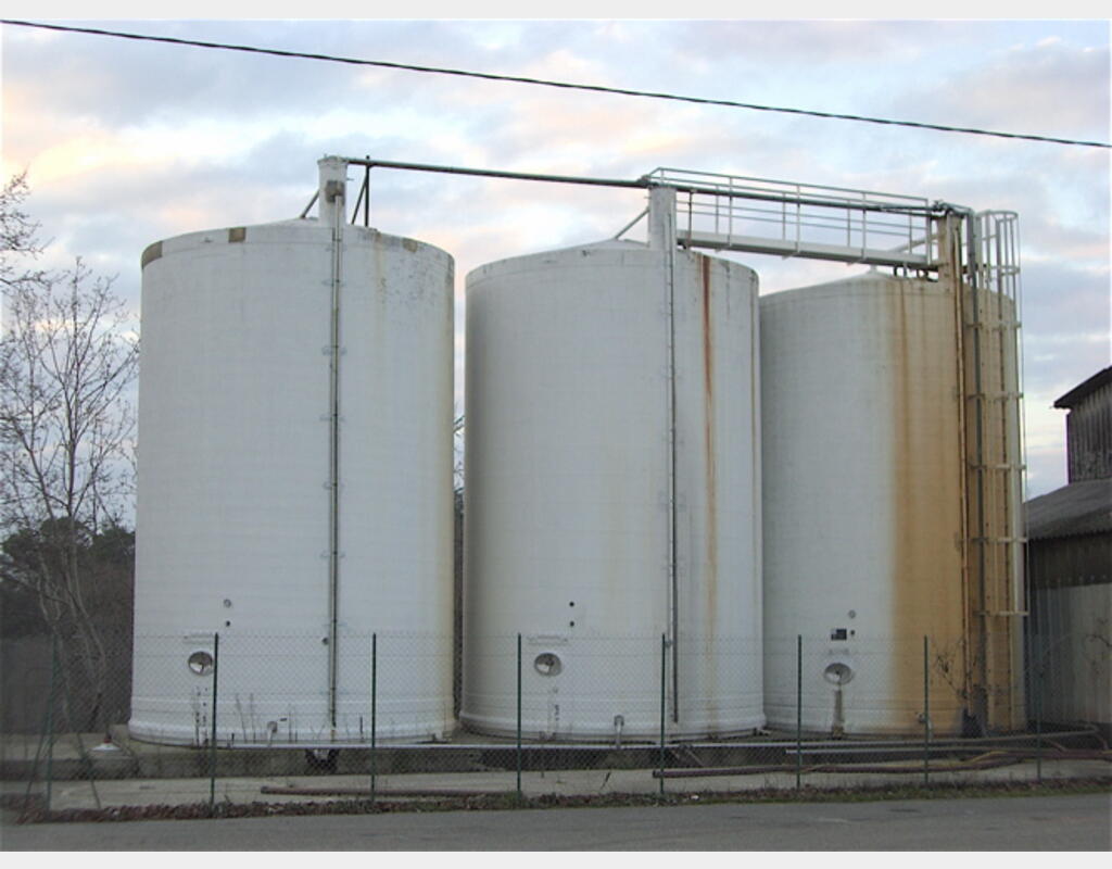 150.000 L 150.000 Litres Vinicole