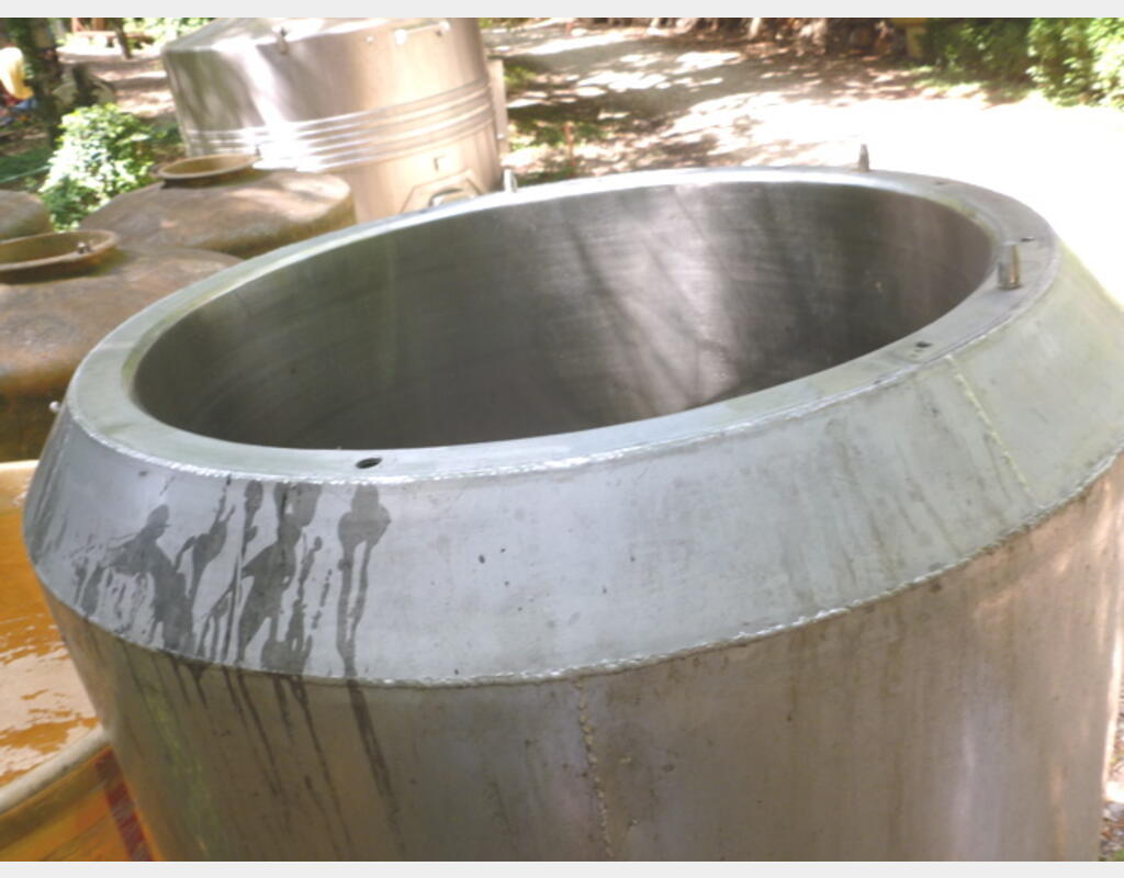 Cuve de stockage, INOX 304L - Cylindrique verticale sur pied