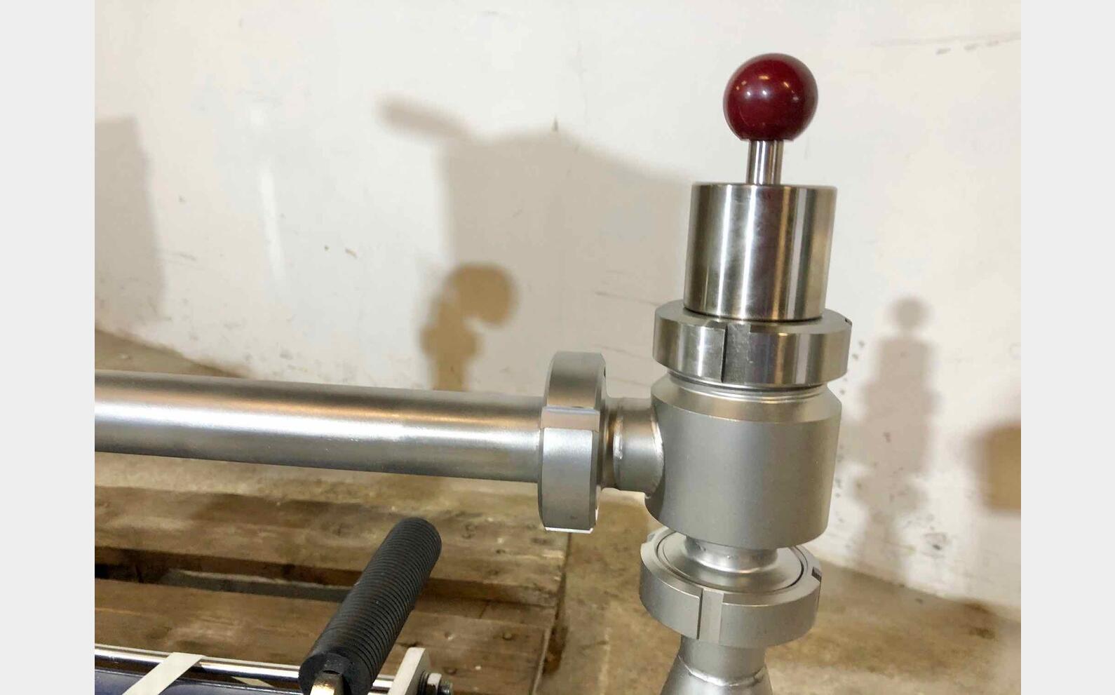Stainless steel pigtail pump - Speed variator From 0 to 200 HL/h SCHNEIDER