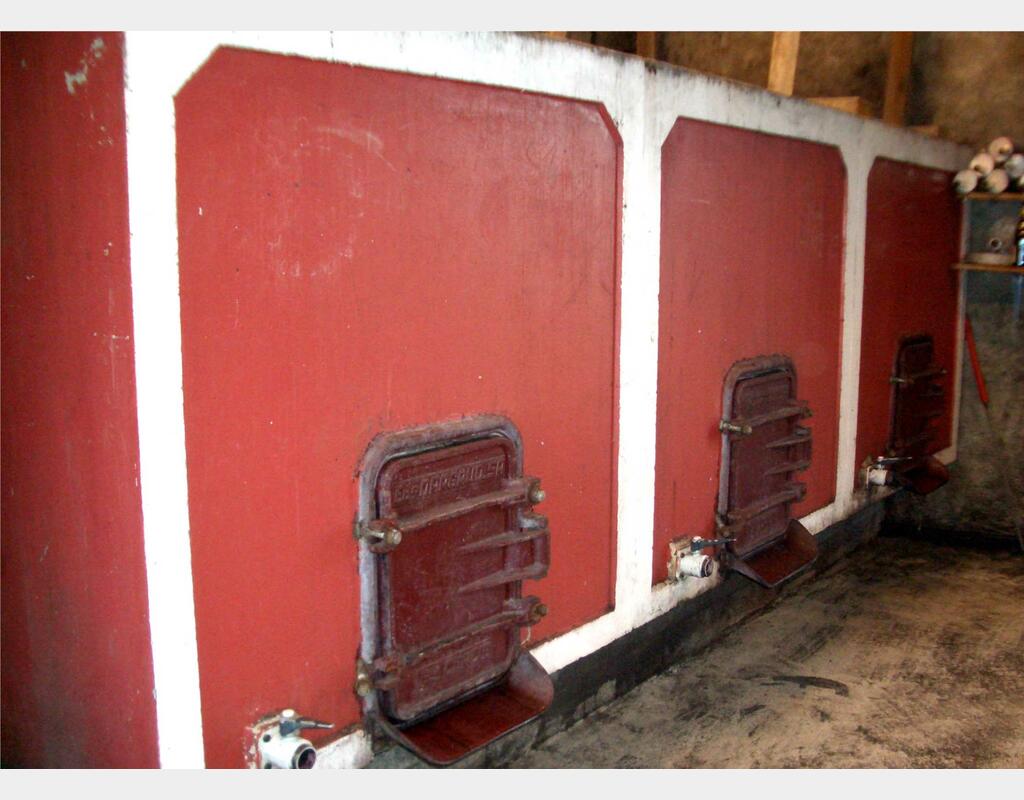 Cuve de vinification en beton - de Marque DARGAUD - 35 hls .