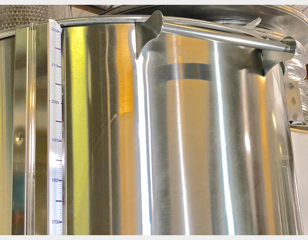 304 stainless steel tank - Model SPABP2150 - Curved bottom - Floating hat