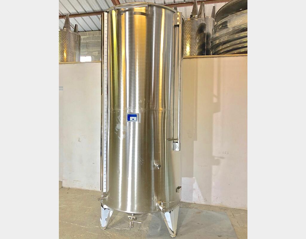 304 stainless steel tank - Model SPABP2800 - Curved bottom - Floating hat